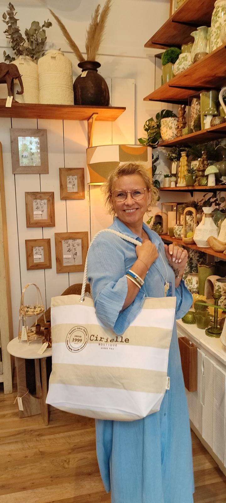 Sophie dans la boutique CIRIELLE